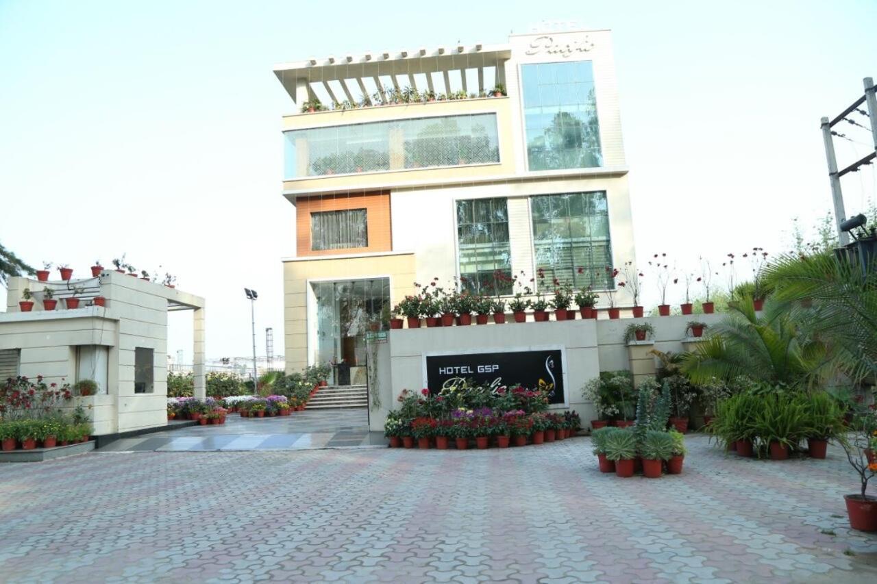 Hotel Pacific Roorkee Zewnętrze zdjęcie