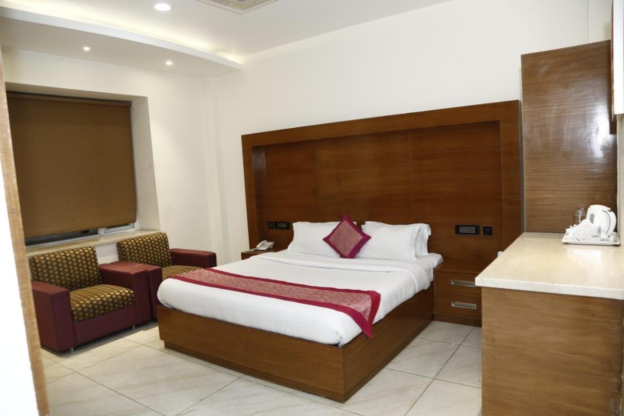 Hotel Pacific Roorkee Zewnętrze zdjęcie