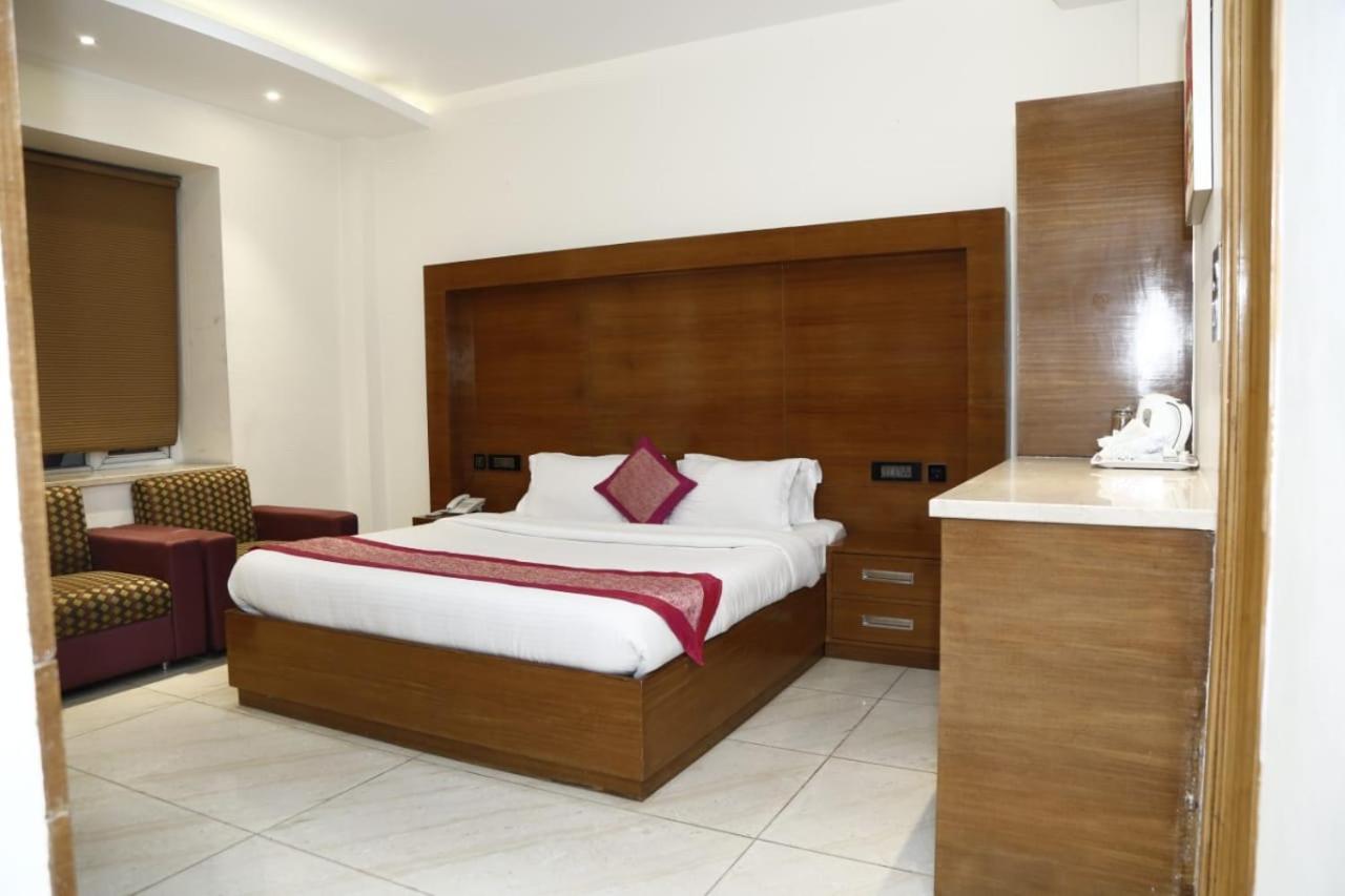 Hotel Pacific Roorkee Zewnętrze zdjęcie